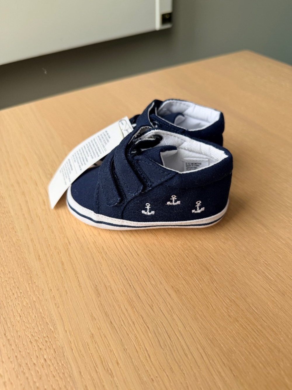 Janie And Jack- Navy blue baby crib shoes 6-12 months